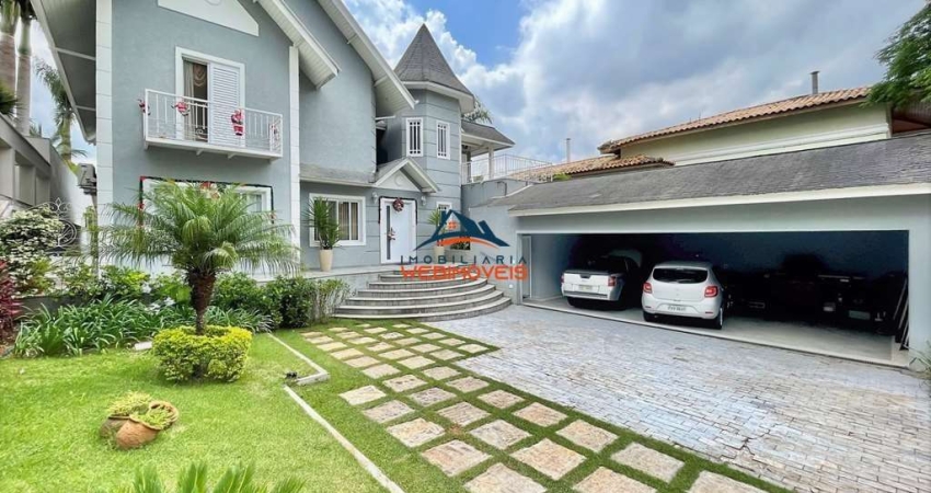 Luxuosa casa em condomínio à venda em Cotia-SP, São Paulo II: 4 quartos, 4 suítes, 3 salas, 6 banheiros, 8 vagas de garagem, 632,26m².
