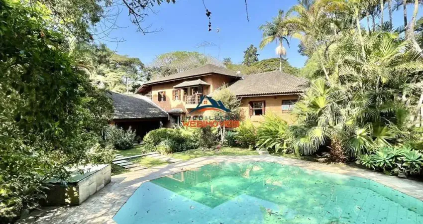 Casa de Luxo à Venda ou Locação em Cotia-SP, Vila Santo Antônio: 5 Quartos, 5 Suítes, 3 Salas, 7 Banheiros, 10 Vagas, 923m².