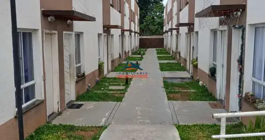 Casa em Condomínio à Venda em Cotia-SP, Bairro Água Espraiada: 2 quartos, 2 salas, 2 banheiros, 1 vaga de garagem, 49m².