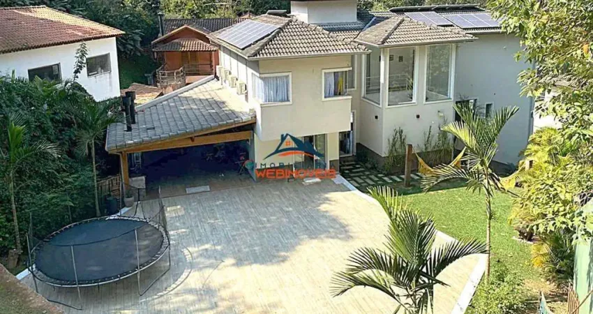 Imperdível casa à venda em carapicuíba-sp na chácara santa lúcia: 4 quartos, 3 suítes, 4 salas, 5 banheiros, 3 vagas e 483,50 m²!