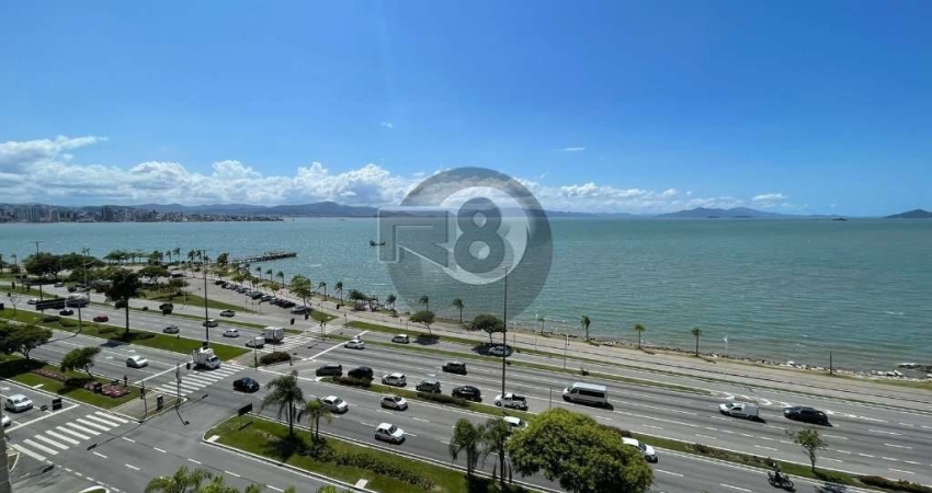 Apartamento Beira Mar Norte, andar alto!