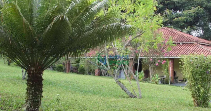 Chácara com 3 dormitórios à venda, 6 m² por R$ 890.000,00 - Águas de São Pedro - Águas de São Pedro/SP