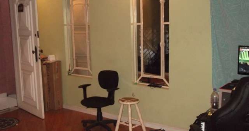 VENDE SOBRADO REFORMADO VILA ISA - ÓTIMA LOCALIZAÇÃO - ESTUDA PROPOSTA.