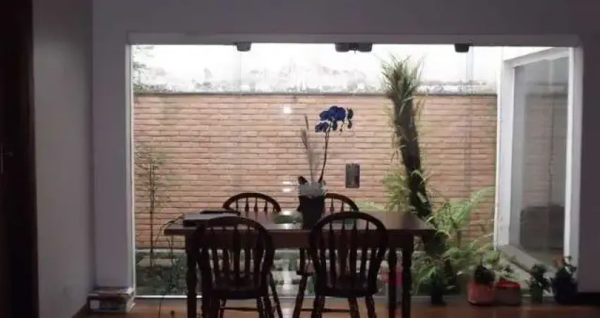 CASA TÉRREA JARDIM PRUDÊNCIA - 3 DORMITÓRIOS (1 SUÍTE) E 5 VAGAS DE GARAGEM