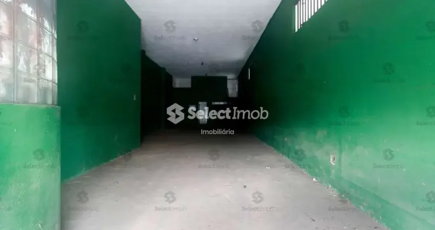 Barracão / Galpão / Depósito à venda na Avenida Santa Catarina, --, Vila Santa Cecília, Mauá