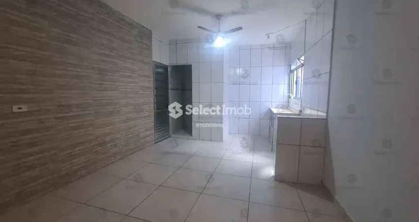 Casa com 2 quartos para alugar na Rua Mário, --, Vila Falchi, Mauá