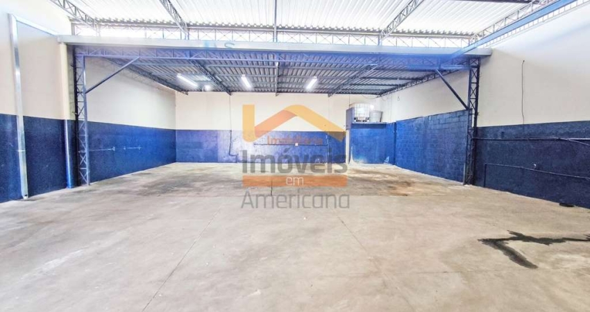 Salão Industrial de 410m² para locação no Jardim Luciane, Americana-SP: 3 salas, 3 banheiros e 2 vagas de garagem!