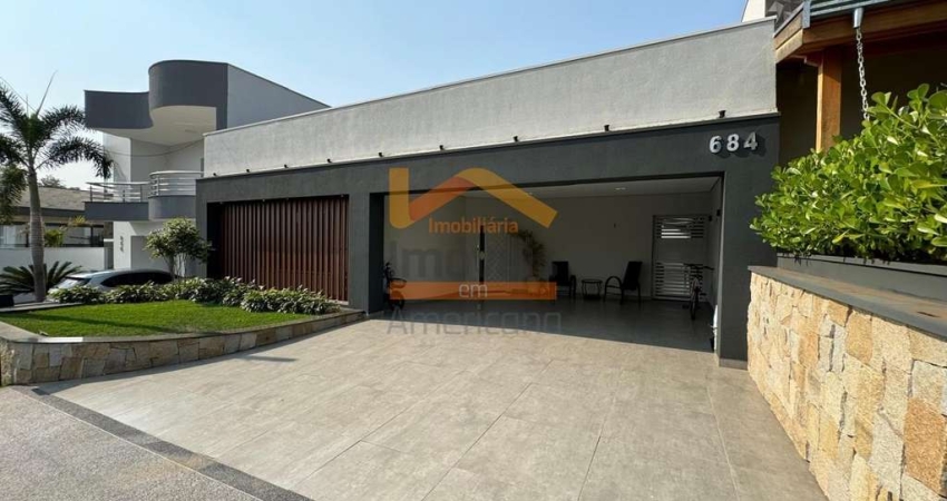 Casa de alto padrão em condomínio à venda em Nova Odessa-SP no Residencial Imigrantes: 3 quartos, 2 suítes, 4 banheiros, 2 vagas de garagem, 240m².
