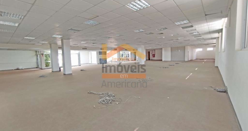 Salão comercial 1000m² disponível para locação no Centro de Santa Bárbara d'Oeste com 1.000m² de área útil.
