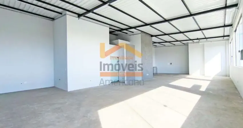 Salão Comercial para Locação em Americana-SP, Bairro Catharina Zanaga - 169m², 2 Banheiros, 1 Vaga de Garagem!