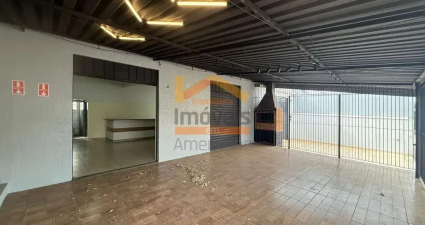 Salão comercial para locação em Americana-SP, bairro Jardim Brasília: 1 sala, 2 banheiros, 100m² de área. Aproveite!