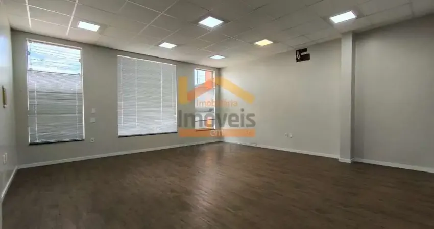 Casa comercial para locação em Americana-SP, bairro Jardim São Paulo: 5 salas, 4 banheiros, 226,39 m².