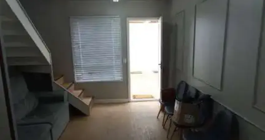 Casa em Condomínio Fechado 2 Dormitórios com Móveis Planejados
