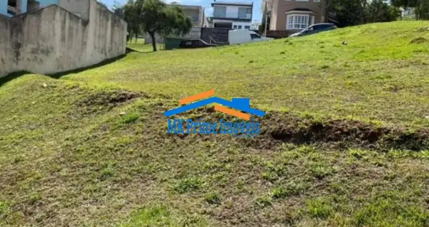 Terreno com 360m² em Condomínio Fechado. VALVILLE 1.