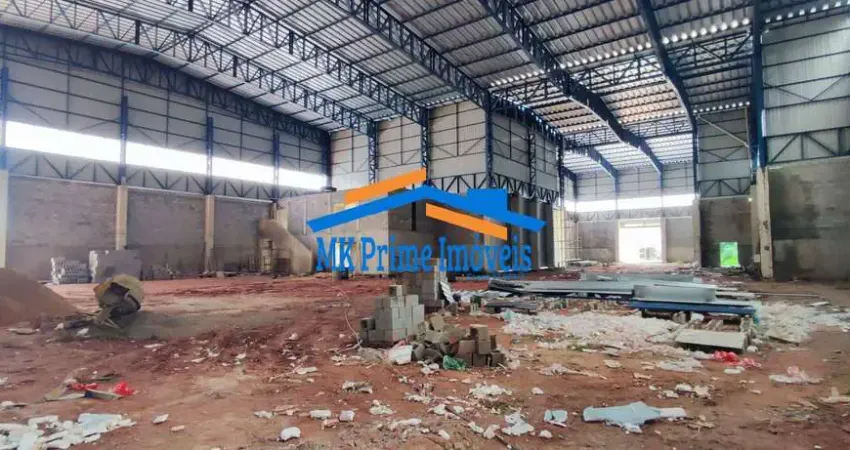 Galpão em construção 2300m² 4 docas pé direito 12m- itapecerica da serra/sp