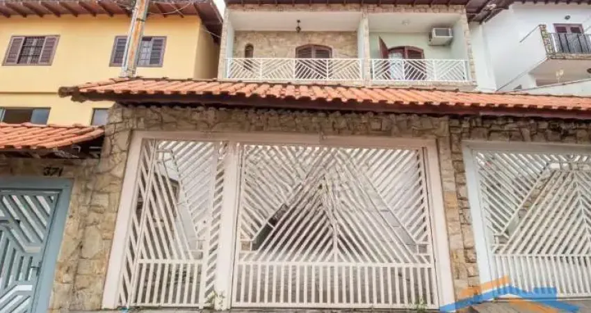 Excelente sobrado com 3 dorms sendo 1 suíte com sacada.