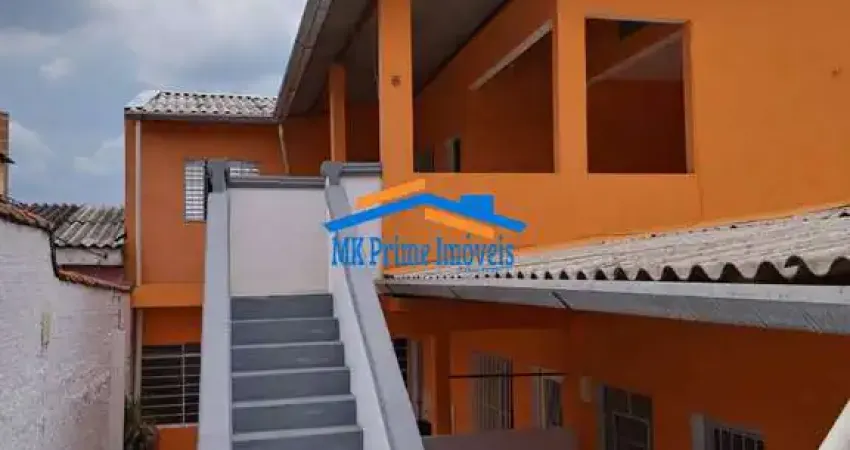 Terreno com 6 Casas e Renda: Oportunidade de Investimento.