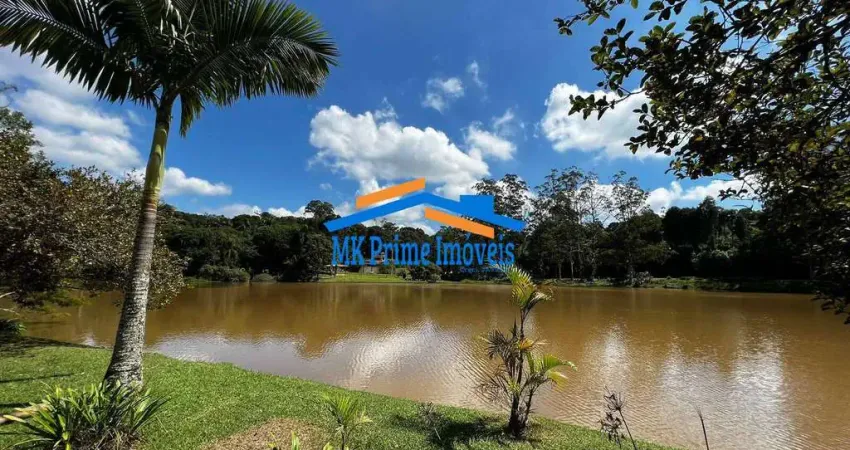 Terreno 1290m² em condomínio fechado em Cotia.