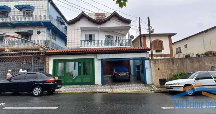 Sobrado Residencial/Comercial com 3 dormitórios sendo 2 suítes.