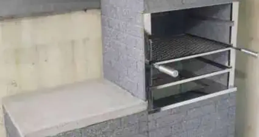 Sobrado em condomínio 148m² com 2 dormitórios em Cotia.