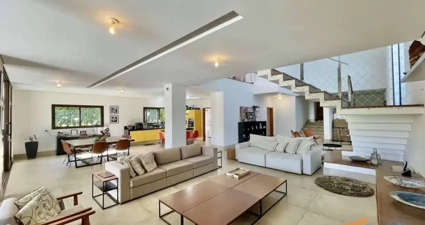 Cond. Vintage - Casa de 600m² com 6 Suítes e Infraestrutura Completa.