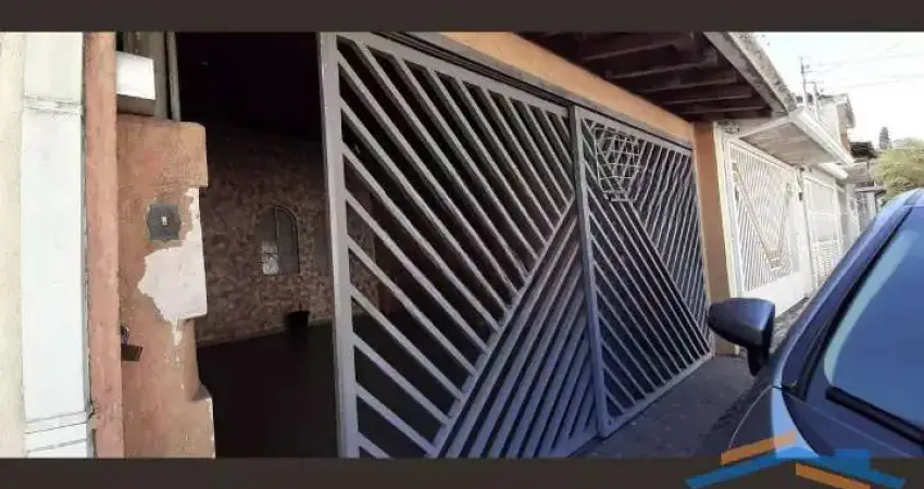 Excelente Sobrado com 3 Dormitórios sendo 1 Suíte e 2 Vagas de Garagem.