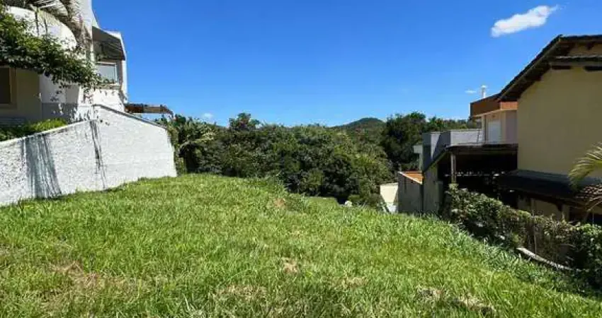 Terreno em condomínio à venda com 596m² - santana de parnaíba.