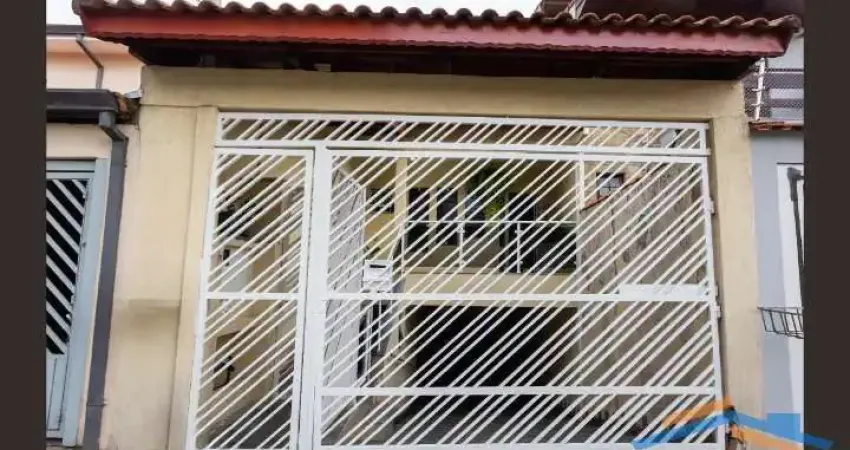 Excelente Casa Térrea com 2 Suítes, e 5 Vagas de Garagem.