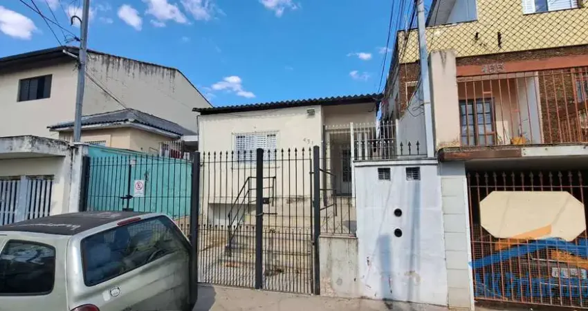 Terreno Jd. das Flores medindo 166 metros com duas casas. Valor:  480.000