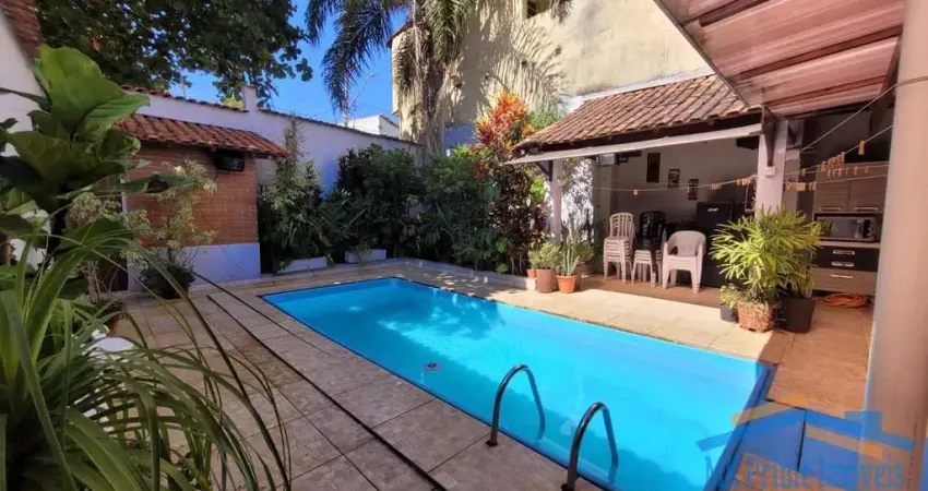 Casa com 3 Dormitórios, Piscina e Área Gourmet - Jardim das Flores/Osasco.