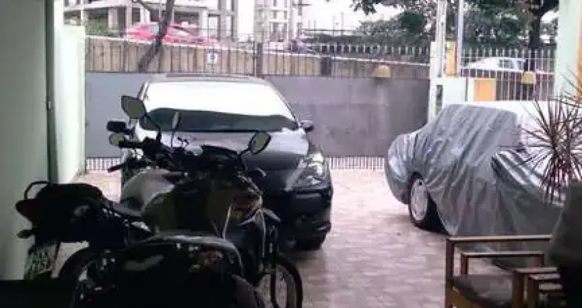 Sobrado com 3 dormitórios no Bonfim, Osasco - SP.