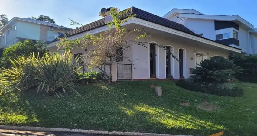 Casa de Condomínio com 4 dormitórios à Venda, 290 m² Aldeia da Serra.