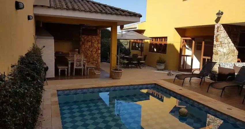 Casa à venda, 495 m² com 4 suítes, Piscina, 8 vagas - Parque dos Príncipes.