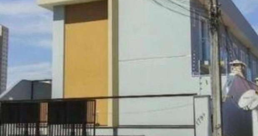 Lindo Sobrado em Condomínio (Villagio) 72 m²  2 dorm. 2 vagas - Jaguaribe
