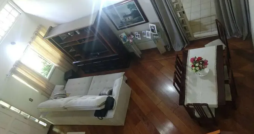 Casa à Venda, 471 m² com 4 Quartos e 4 banheiros  - Parque dos Príncipe
