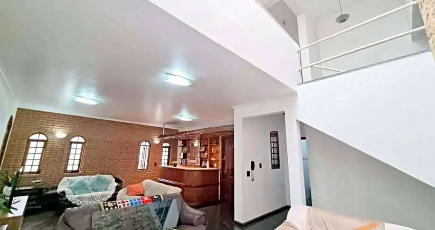 Sobrado à Venda, 424 m² com 4 Quartos, 2 suítes  - Parque dos Príncipes