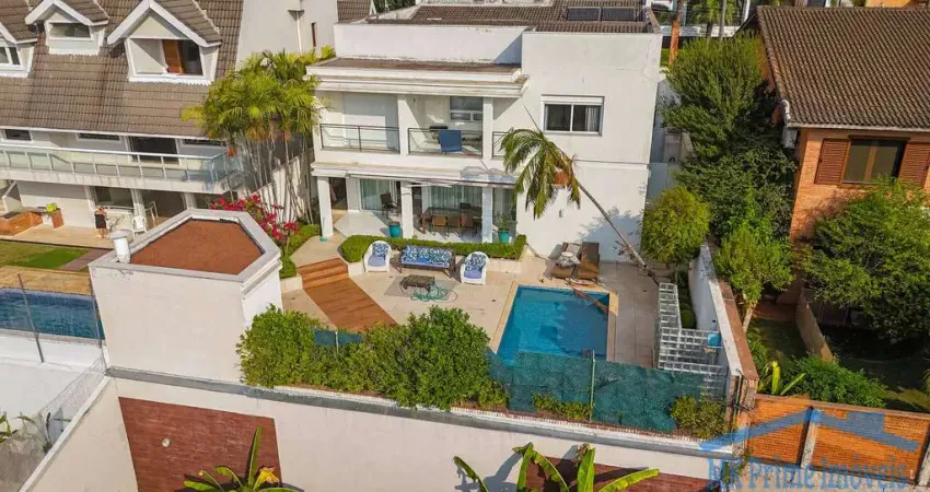 Casa com 4 Suítes e 524 m² de A/C no Residencial II Alphaville/Barueri!