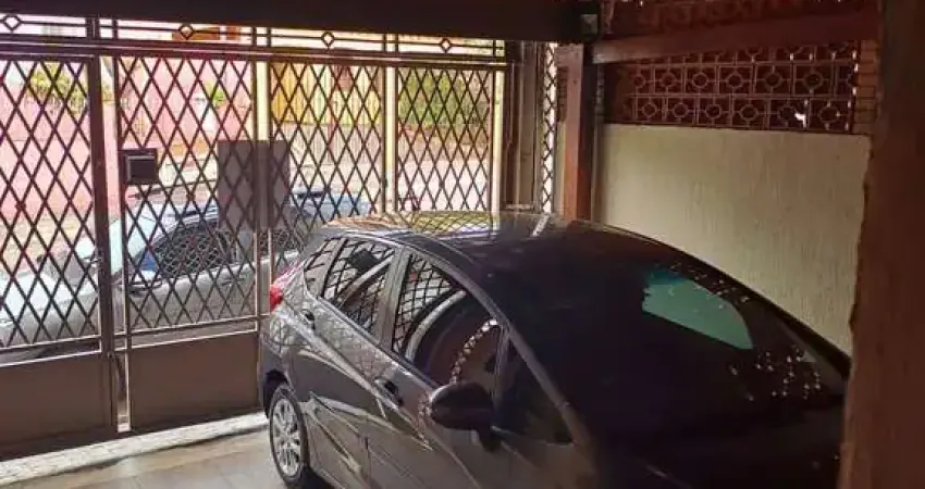 Excelente Sobrado Jardim das Flores, 3 Dormitórios, sendo 1 Suíte
