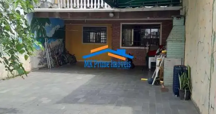 Casa com 2 quartos sendo 1 suíte e 6vagas de garagem.