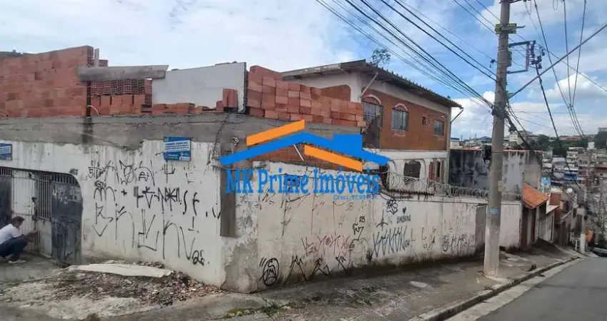 Terreno com Casa 170m², Material de Construção Incluso.