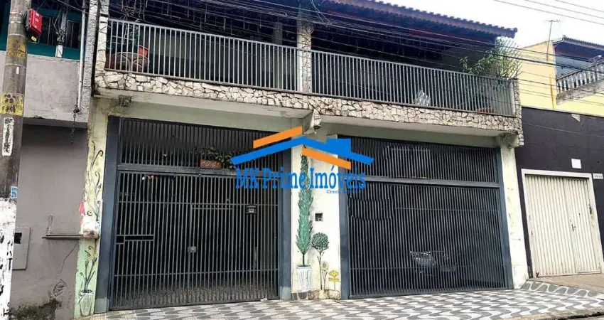 Excelente Sobrado 3 Quartos sendo 1 Suíte 4 Vagas com Móveis Planejados.