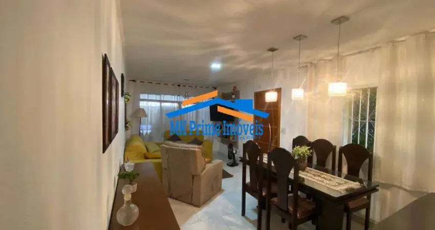 Casa com Piscina Venda de 216m², 4 Quartos e 2 banheiros- Jaguaribe Osasco