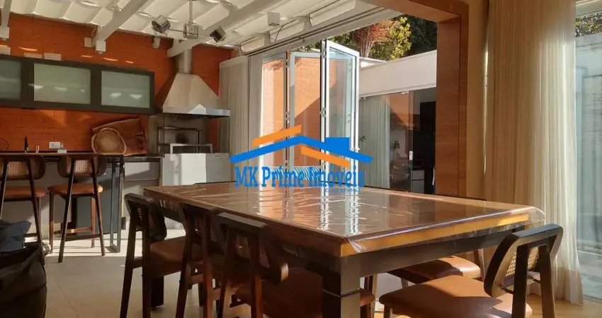 Sobrado c/ 250m², 3 Suítes, Piscina, Área Gourmet - Parque dos Príncipes/SP