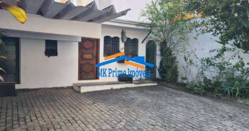 Casa à Venda com 150m² com 3 Quartos e 2 Banheiros