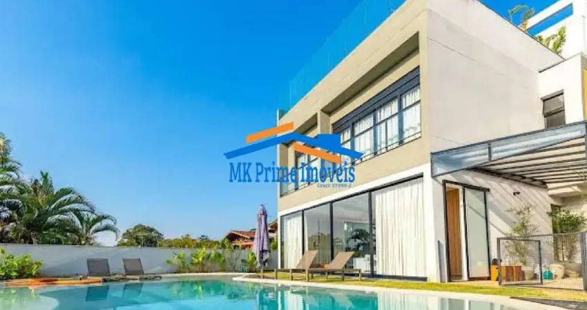 Casa Luxuosa com 3 Piscinas no Eco Boulevard - Jardim Petropólis/SP.