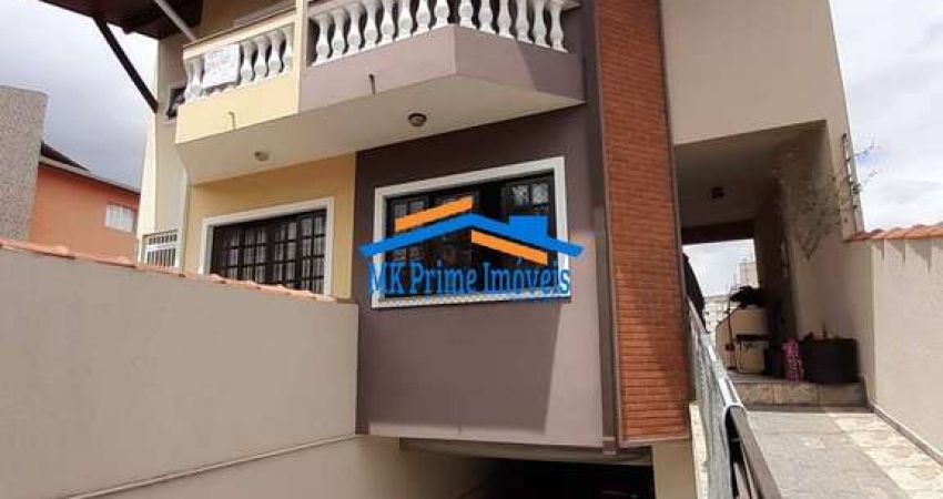 Casa à venda com 200m², 3 Quartos e 6 Vagas - Humuarama - Osasco.