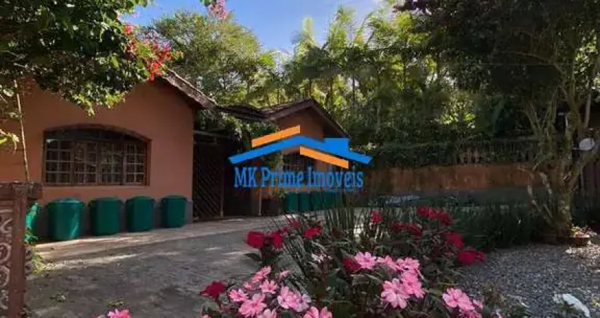Chácara a venda com 05 Quartos, sendo 01 Suíte- ITAPECERICA DA SERRA.
