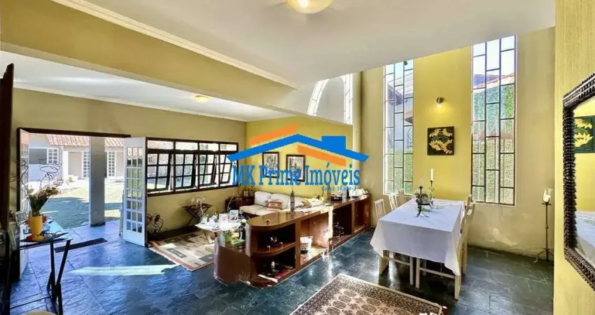 Casa em Condomínio - 3 Quartos sendo 1 Suíte - Edícula 50 m²