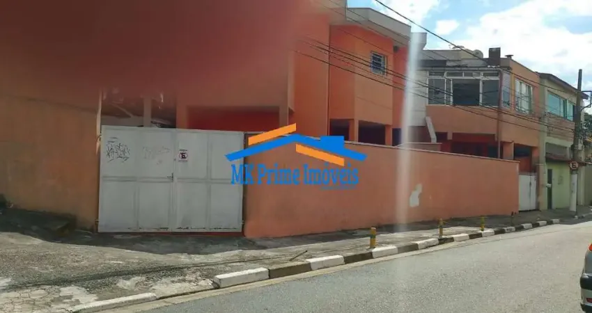 Oportunidade de Investimento: 2 Casas + Edícula e Vagas Alugadas.