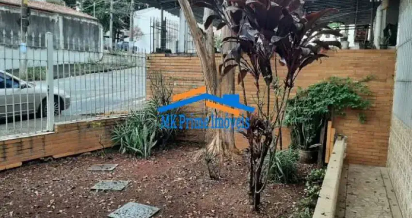 Casa térrea com 3 dormitórios e 3 banheiros - quintal - vila universitária